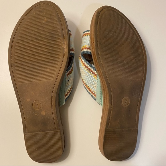 Universal threads Target Knot striped sandals size 7 - Picture 3 of 3